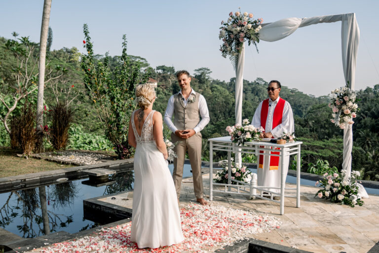 gang zum altar ubud wedding