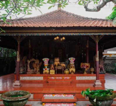 Yuni & Herbert balinesische Zeremonie in einem Puri